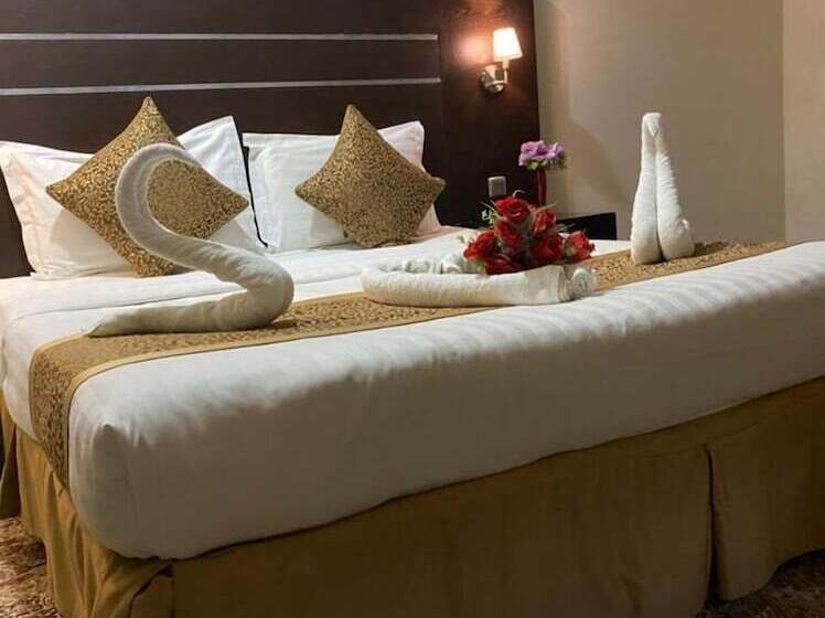 带大床的高级房间, Rest Night Serviced Apartments   Al Nafal