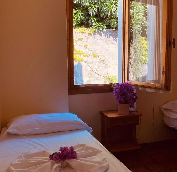 2 Bedroom Apartment with Views, Residence Hotel Maxi