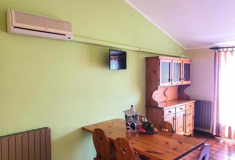 2 Bedrooms Apartment Lake View, Residence Hotel Maxi