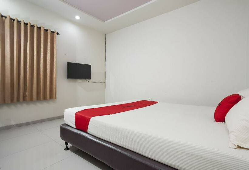 Номер Стандарт, Reddoorz @ Panglima Sudirman