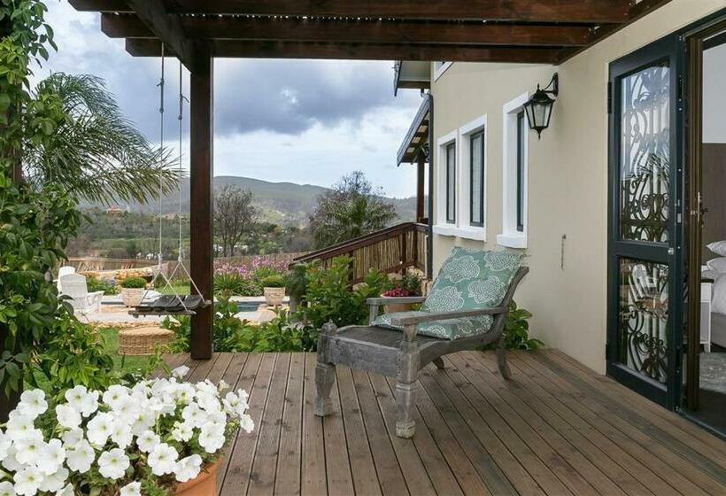 آپارتمان 2 خوابه, Narnia Guest House