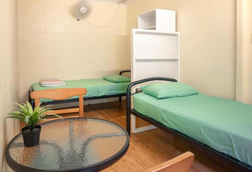 Номер Стандарт Совместная Ванная, Castaways Backpackers Cairns