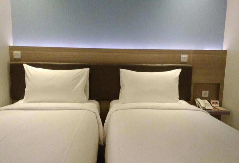 Номер Стандарт, Amaris Hotel Margorejo Surabaya
