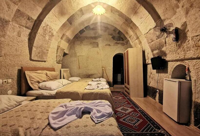 سوییت, Falcon Cave Suites