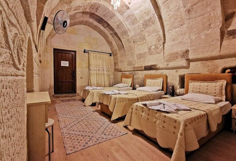 سوییت, Falcon Cave Suites
