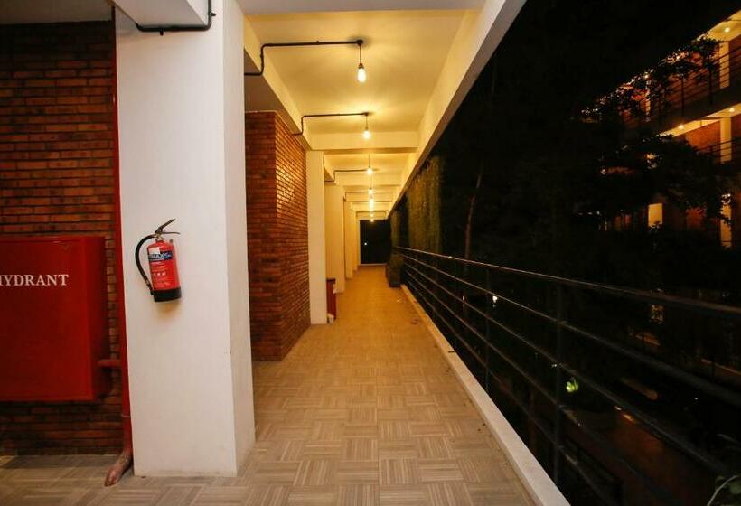 Номер Deluxe, Thong S Inn Hotel Kualanamu