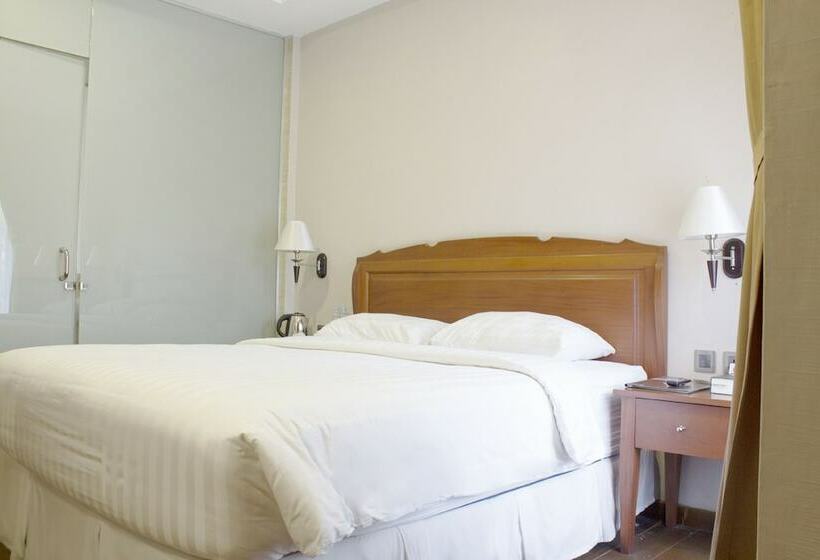 Хижина, Thong S Inn Hotel Kualanamu
