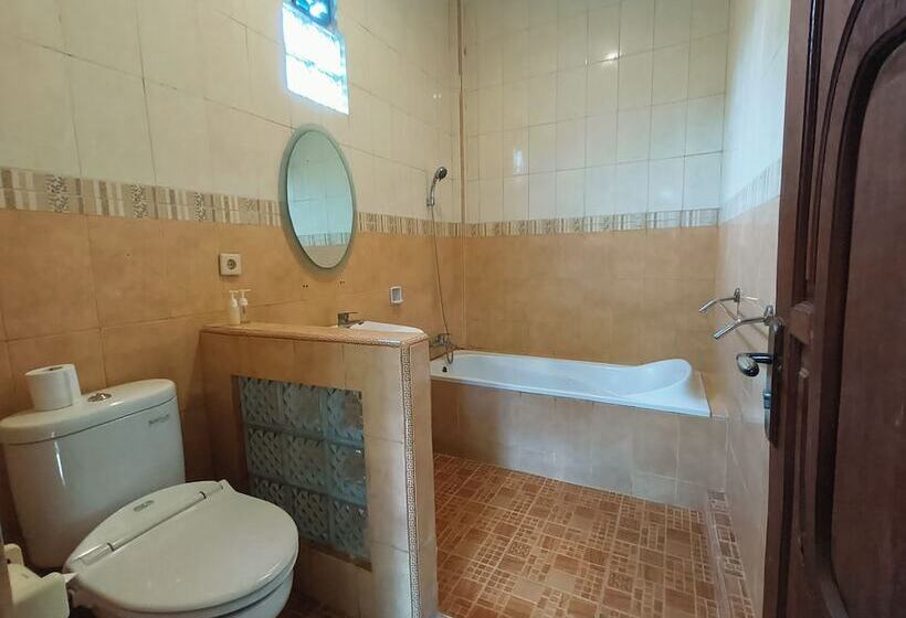 Номер Стандарт, Warji House 2 Bisma