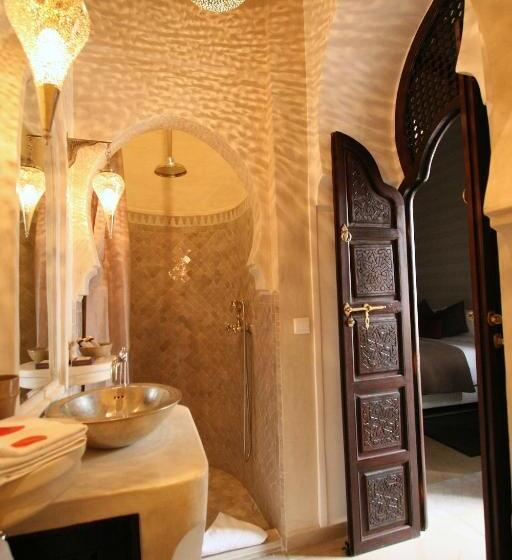 Superior Oda, Riad Omri