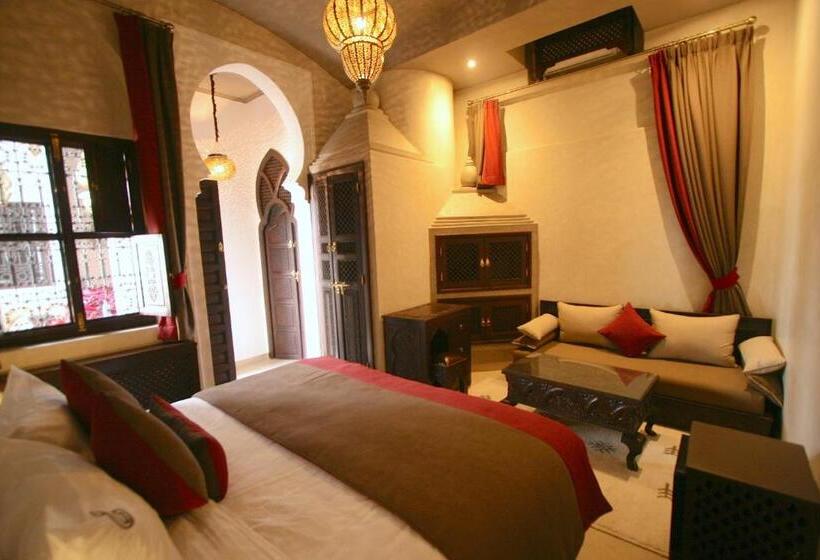 Superior Oda, Riad Omri