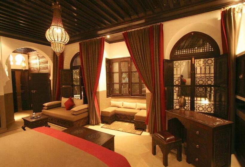 Büyük Çift Kişilik Yataklı Delüks Oda, Riad Omri