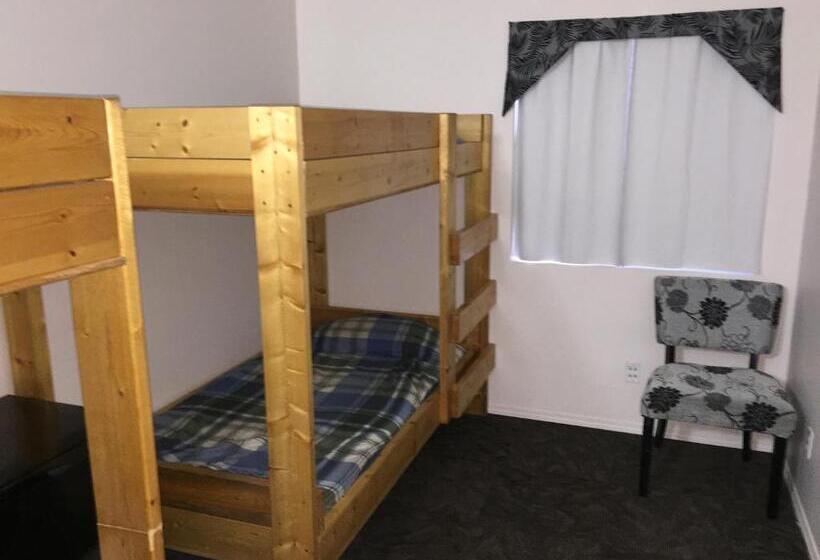 غرفة إقتصادية رباعية, Invermere Hostel