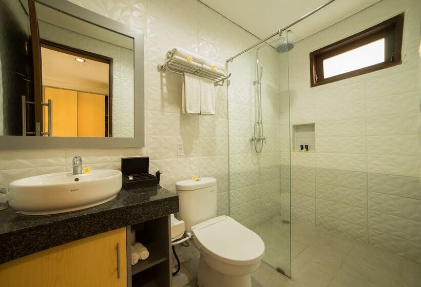 Номер Deluxe, Grand Kesambi Resort And Villas
