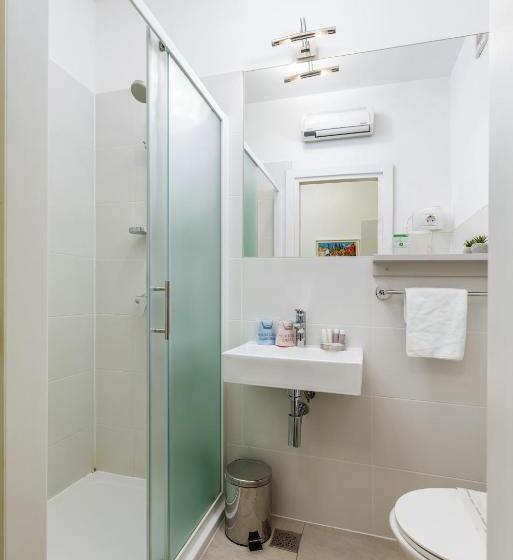 اتاق لوکس با چشم‌انداز شهر, Boutique Suites Joyce
