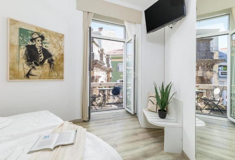 Superior Room with Terrace, Boutique Suites Joyce