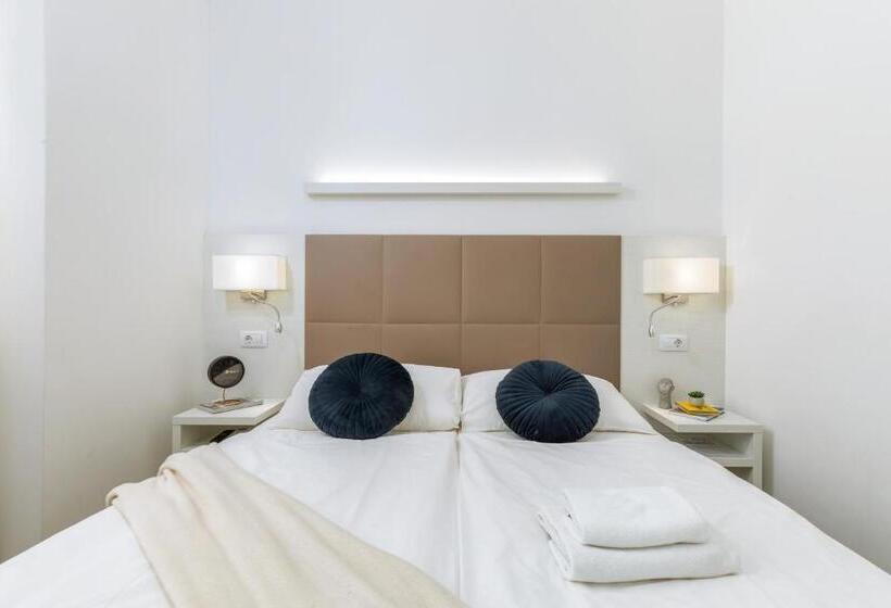 اتاق لوکس با چشم‌انداز شهر, Boutique Suites Joyce