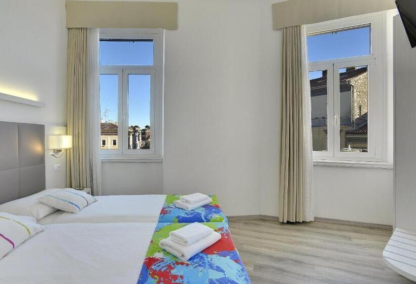 اتاق لوکس با چشم‌انداز شهر, Boutique Suites Joyce