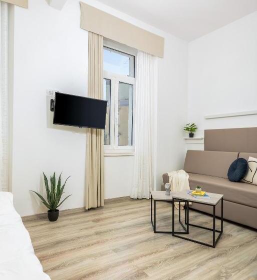 اتاق سوپریور با چشم‌انداز شهر, Boutique Suites Joyce