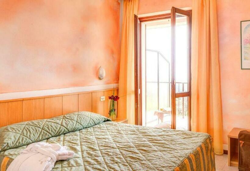 Номер Стандарт, La Fenice E Sole
