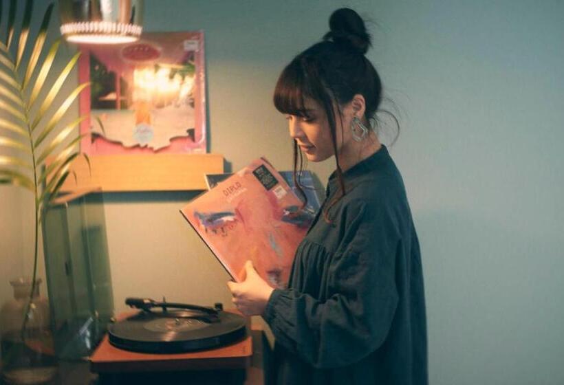 Quarto Estandar, She Kyoto