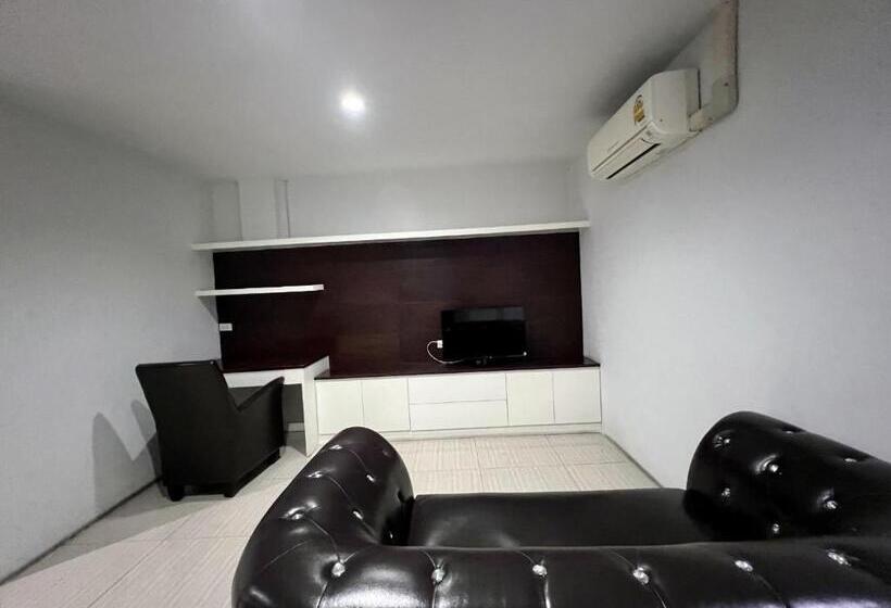 آپارتمان 1 خوابه با بالکن, Inn Kham Apartment