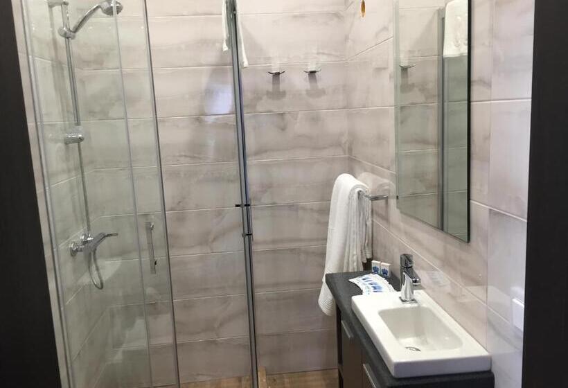 1 Bedroom Apartment Lake View, La Casa
