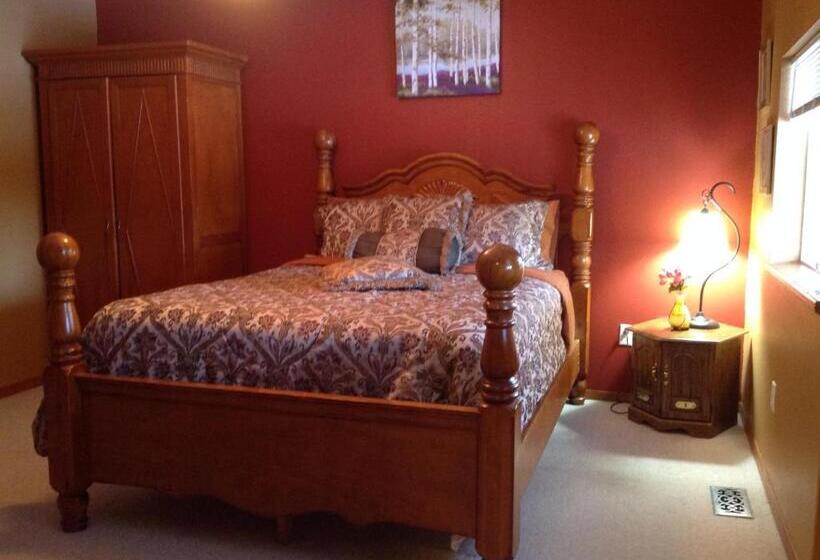 Номер Стандарт, A Hyde Away Inn B&b
