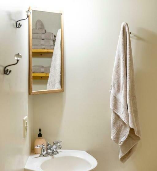 Номер Стандарт, A Stay Inn Ely
