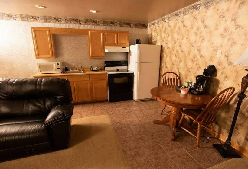 Люкс, Blue Spruce Motel
