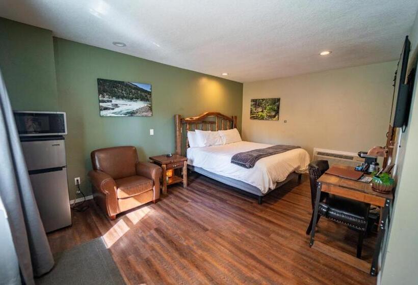 Стандартный Номер Кровать Кинг, Evergreen Motel