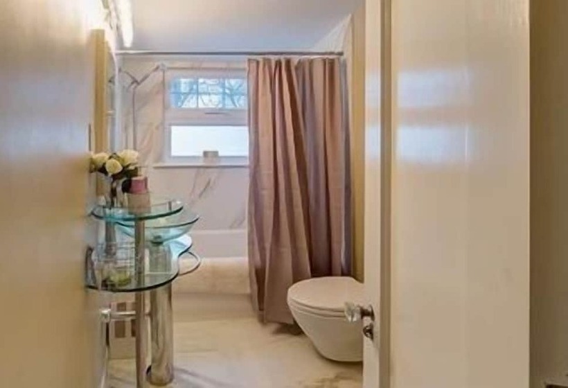 اتاق استاندارد, Knob Hill Bed & Breakfast