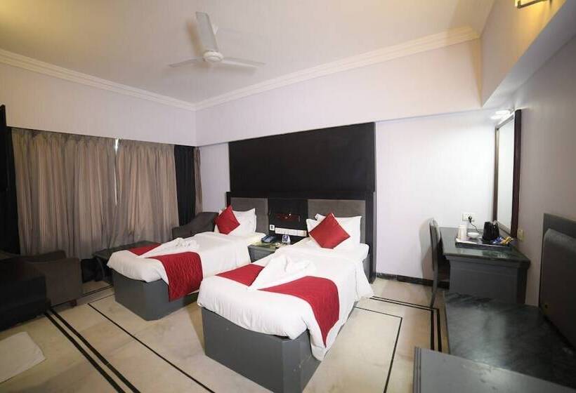 Номер Superior, Zip By Spree Hotels Shirdi