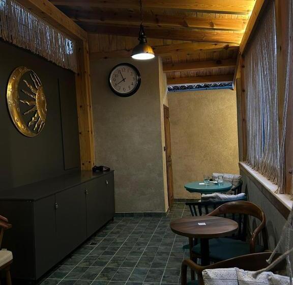 اتاق استاندارد با چشم‌انداز دریاچه, Fole Guest House
