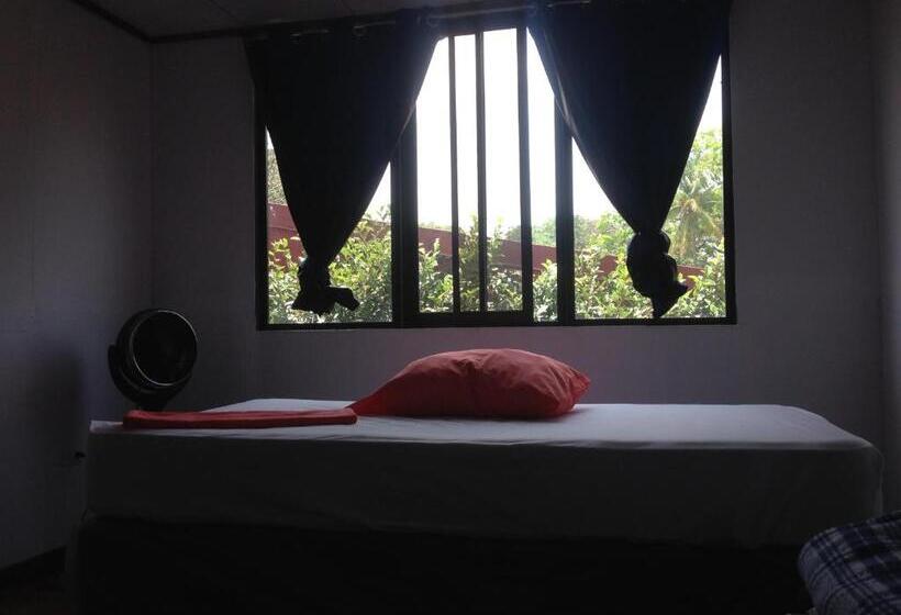 Standard room with outdoor bath, Costa Rica Airport Lodge El Cacique