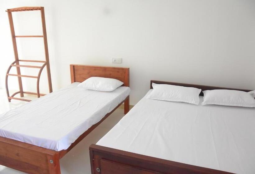 اتاق استاندارد سه نفره, Golden City Resort Anuradhapura