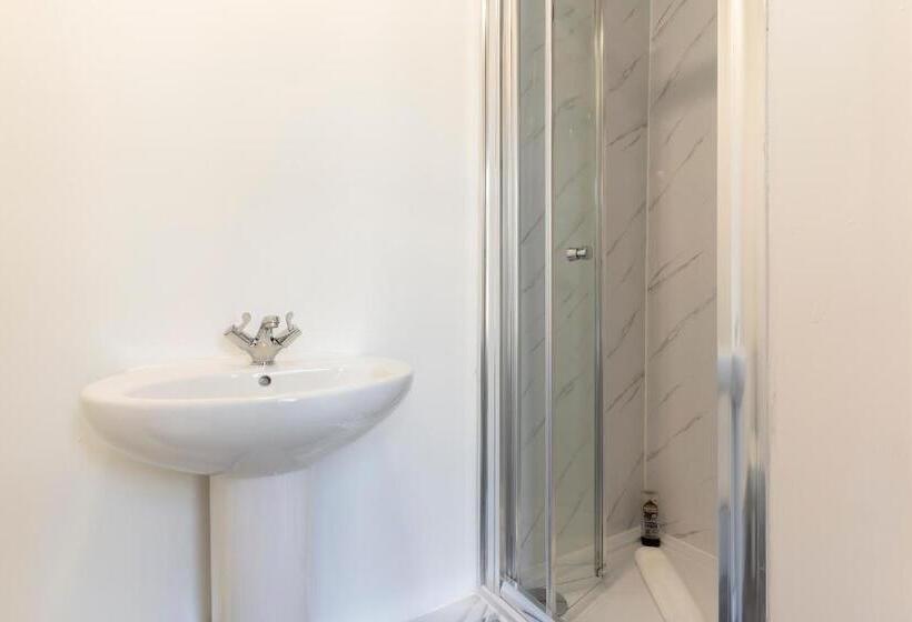 اتاق استاندارد, Suite #4   Central Location   Private Ensuite, Smart Tv, Fast Wifi And Free Parking   By Yoko Proper