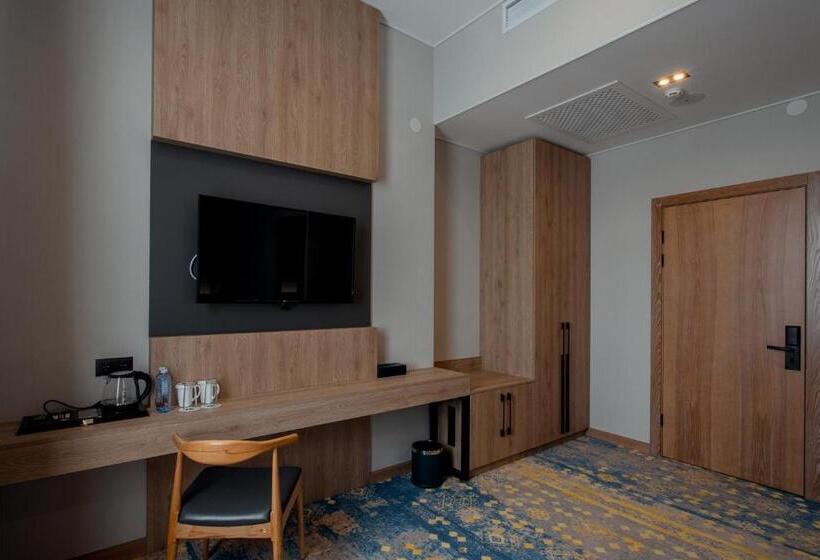 اتاق استاندارد با تخت بزرگ, Qazaq Hotel Premium