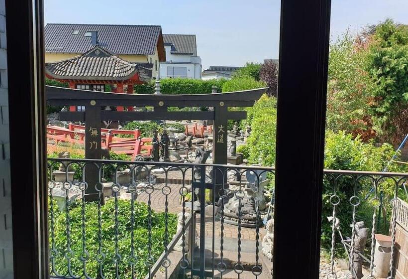 Дом 4 Спальни, Asian Garden   Das Ferienhaus