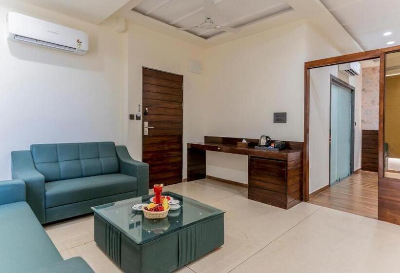 带大床的复式套间, The Belita Hotel & Spa