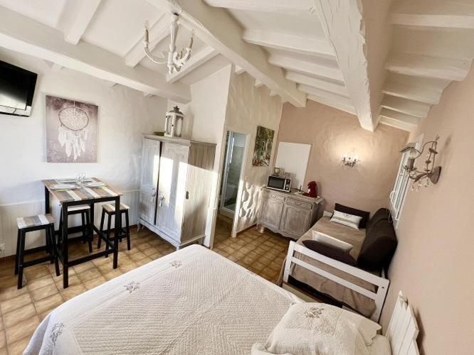 Номер Стандарт Трехместный, La Bastide Du Levant A 50m De La Plage