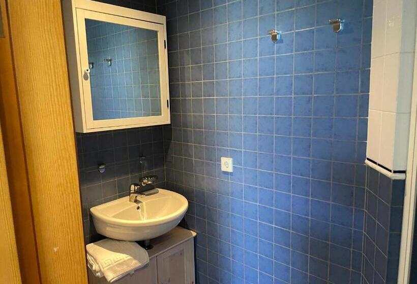 اتاق لوکس با بالکن, Sunrise Beach Villa