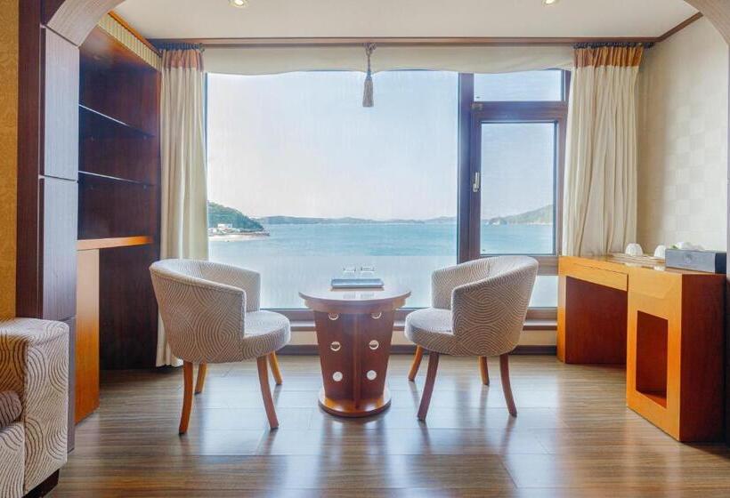 4인용 스탠다드 룸, Taean Beach Resort Pension