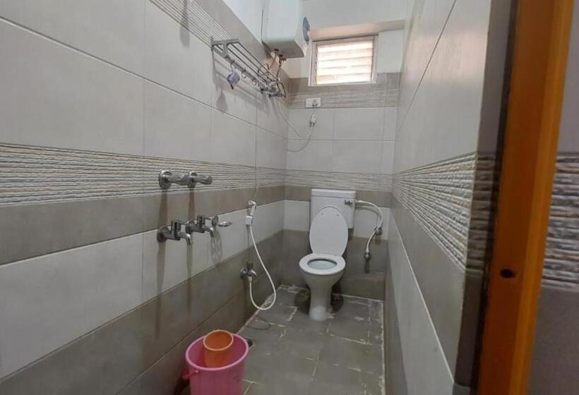 标准间, Aradhya Side Sea View Hotel Near Puri Beach  Excellent Choice Of Travellers   Best Seller By Morserv