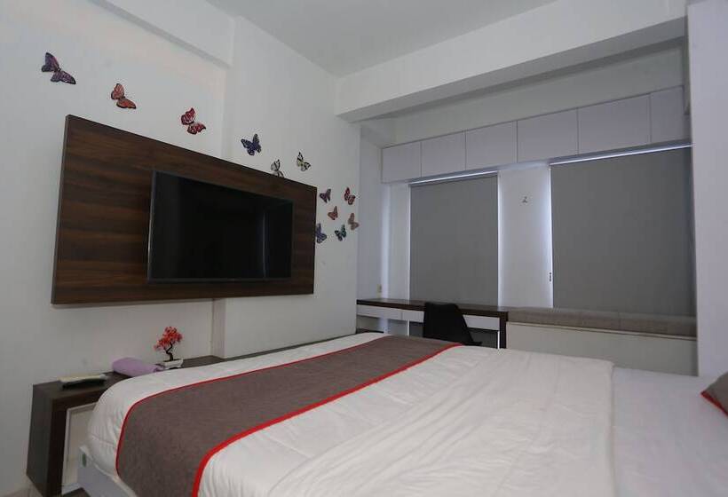 Номер Deluxe, Collection O 93914 Iconic Residence