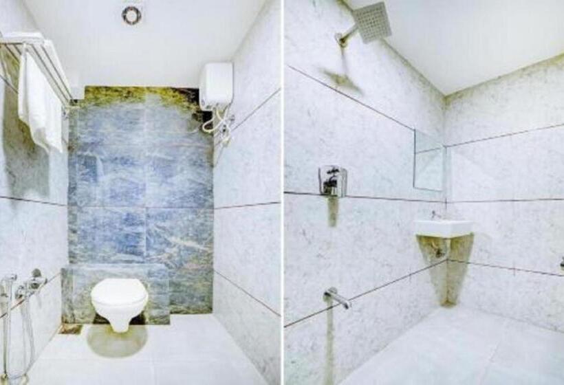 Номер Deluxe, Payal Mall Road Nainital   Lake View Hotel   Prime Location With Spacious Room Quality   Best Seller