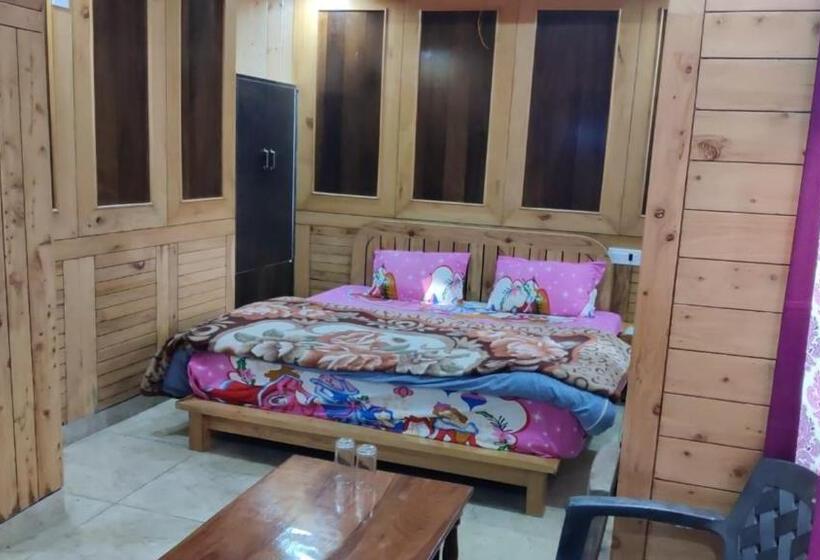 Трехместный Номер Deluxe, Payal Mall Road Nainital   Lake View Hotel   Prime Location With Spacious Room Quality   Best Seller