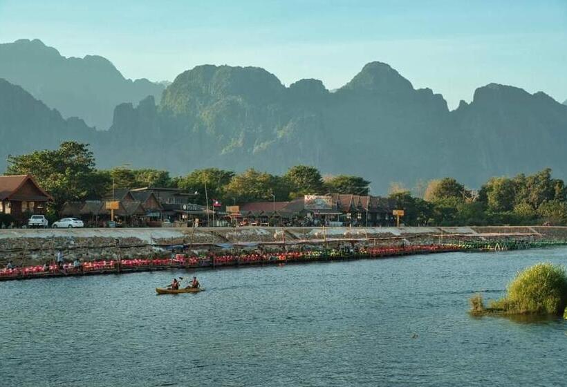 Номер Стандартный с Видом, Vangvieng Downtown Hotel 1