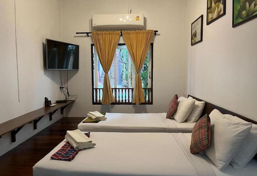 سوییت لوکس, Thanicha Resort Amphawa