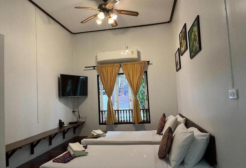 سوییت لوکس, Thanicha Resort Amphawa