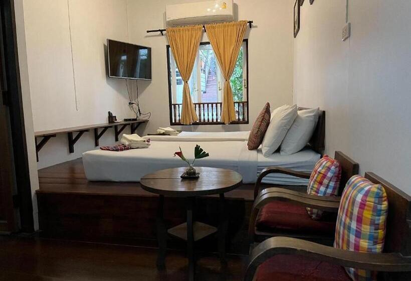 سوییت لوکس, Thanicha Resort Amphawa